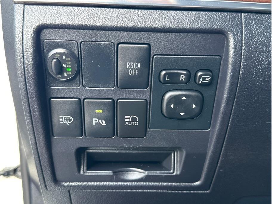 2016 Toyota Land Cruiser