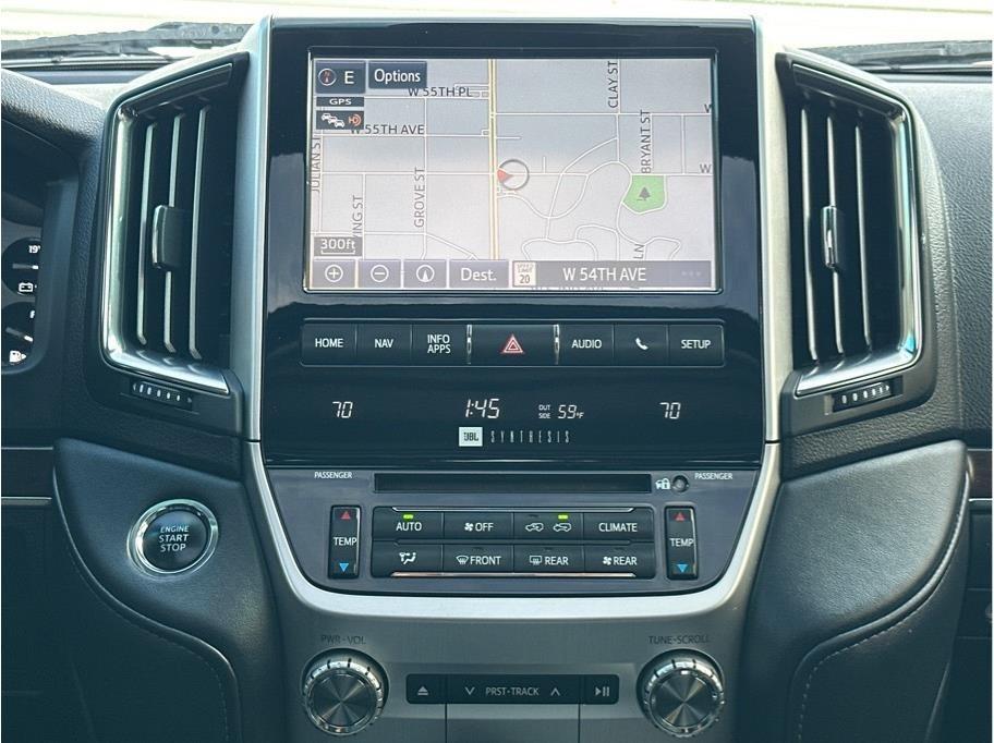 2016 Toyota Land Cruiser