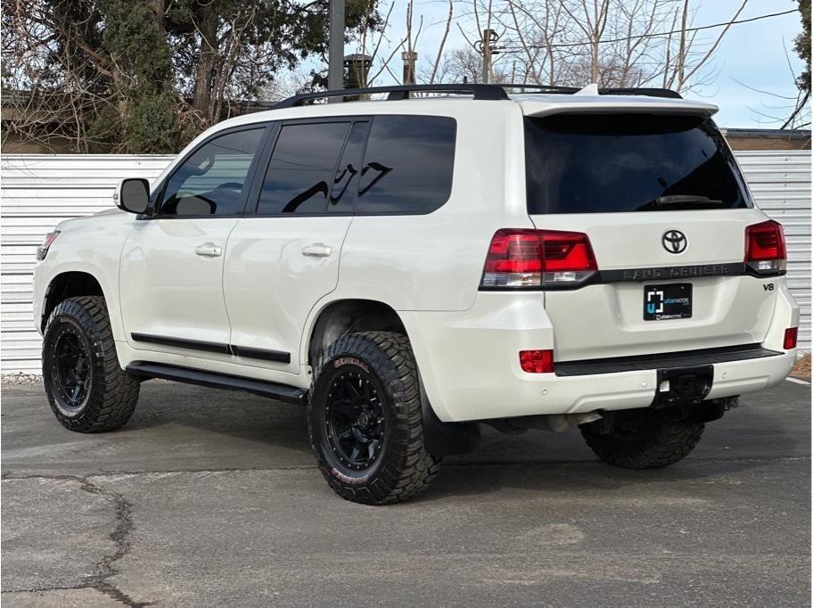 2016 Toyota Land Cruiser - 4