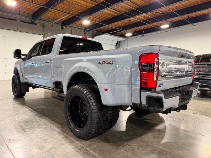 2025 Ford F-450 Super Duty Platinum - 2