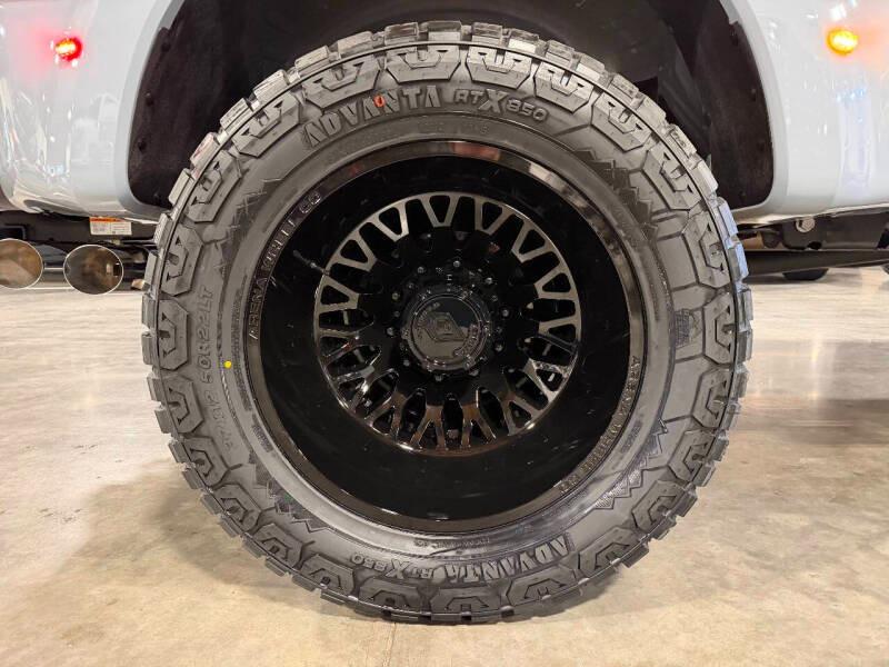 2025 Ford F-450 Super Duty Platinum