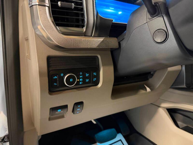 2025 Ford F-450 Super Duty Platinum