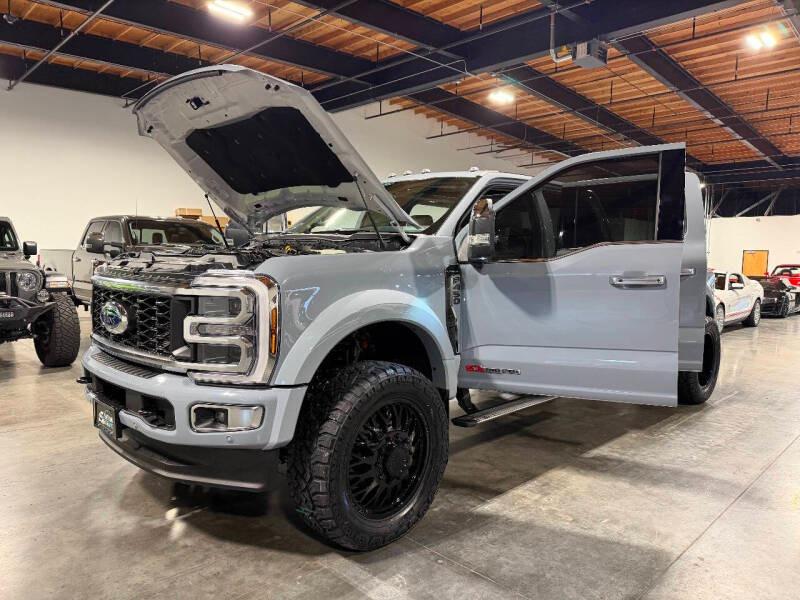 2025 Ford F-450 Super Duty Platinum