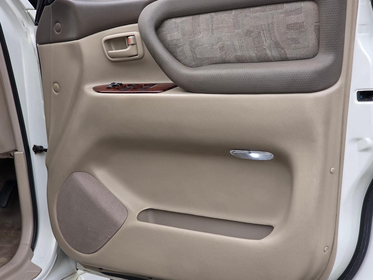 2000 Toyota Land Cruiser VX LTD