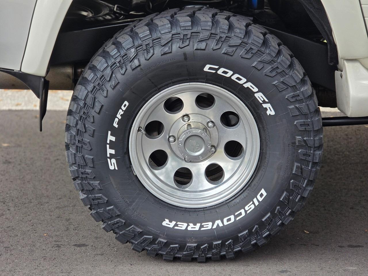 2000 Toyota Land Cruiser VX LTD