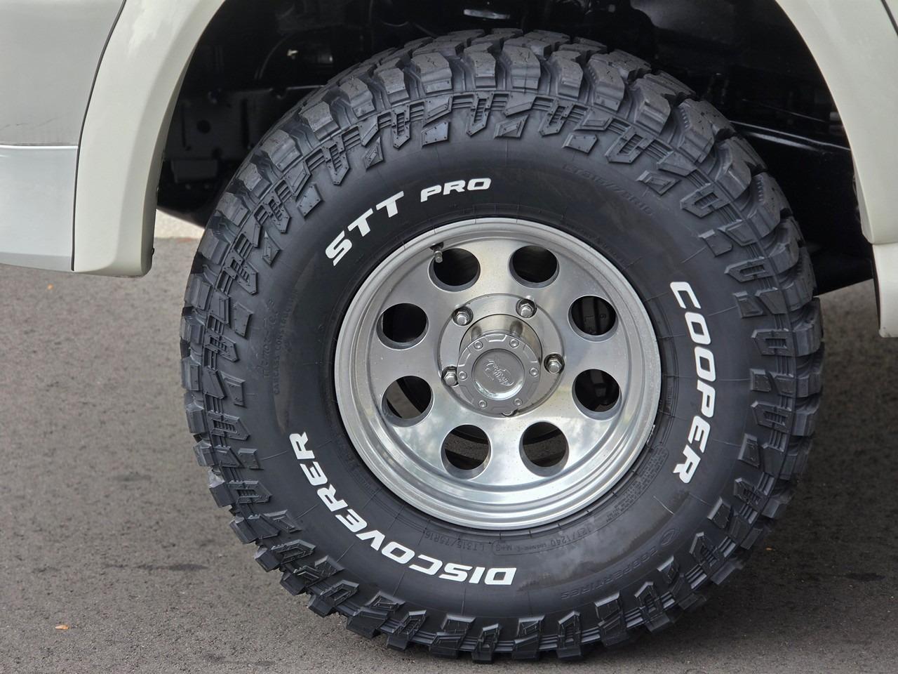 2000 Toyota Land Cruiser VX LTD