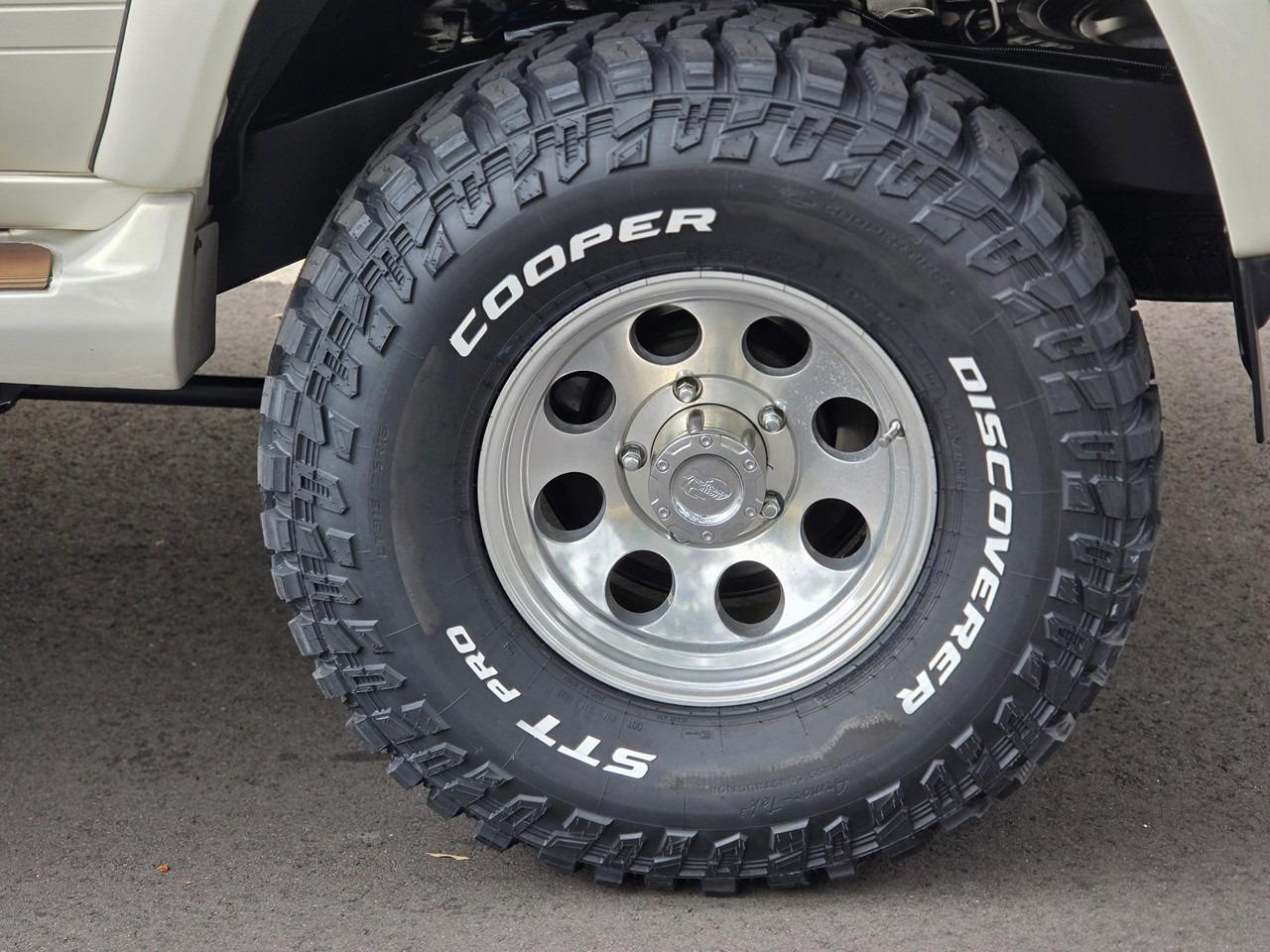 2000 Toyota Land Cruiser VX LTD