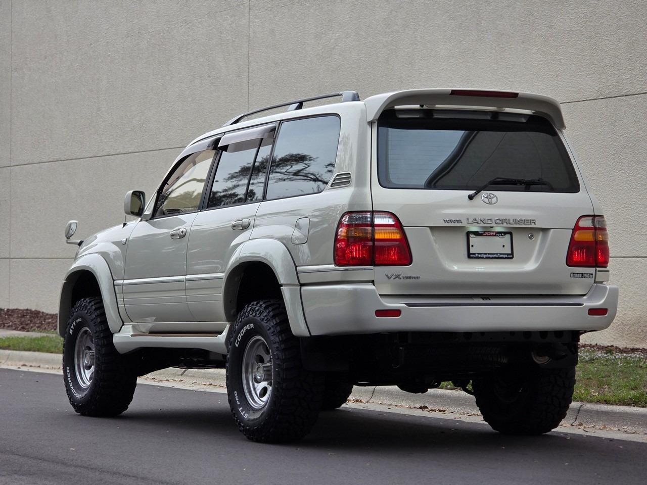 2000 Toyota Land Cruiser VX LTD