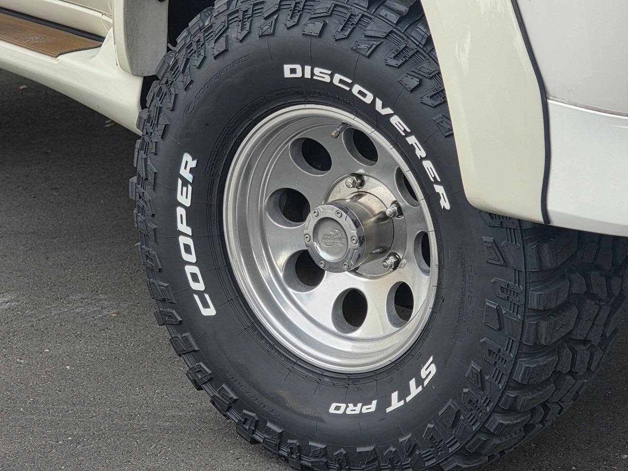 2000 Toyota Land Cruiser VX LTD