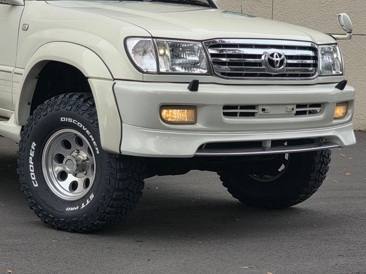 2000 Toyota Land Cruiser VX LTD