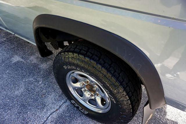 1990 Nissan Hardbody XE