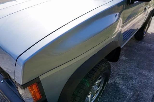 1990 Nissan Hardbody XE