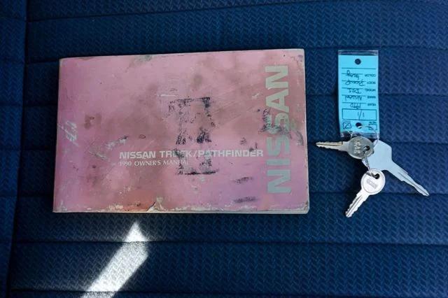 1990 Nissan Hardbody XE