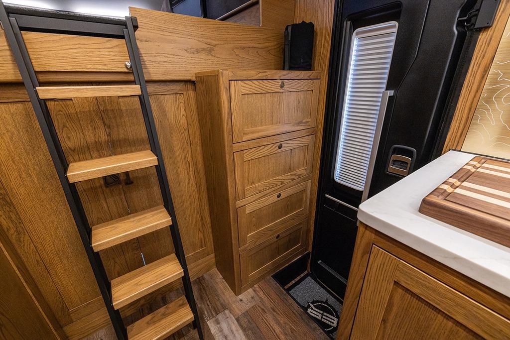 2025 EarthRoamer XV-SX-032