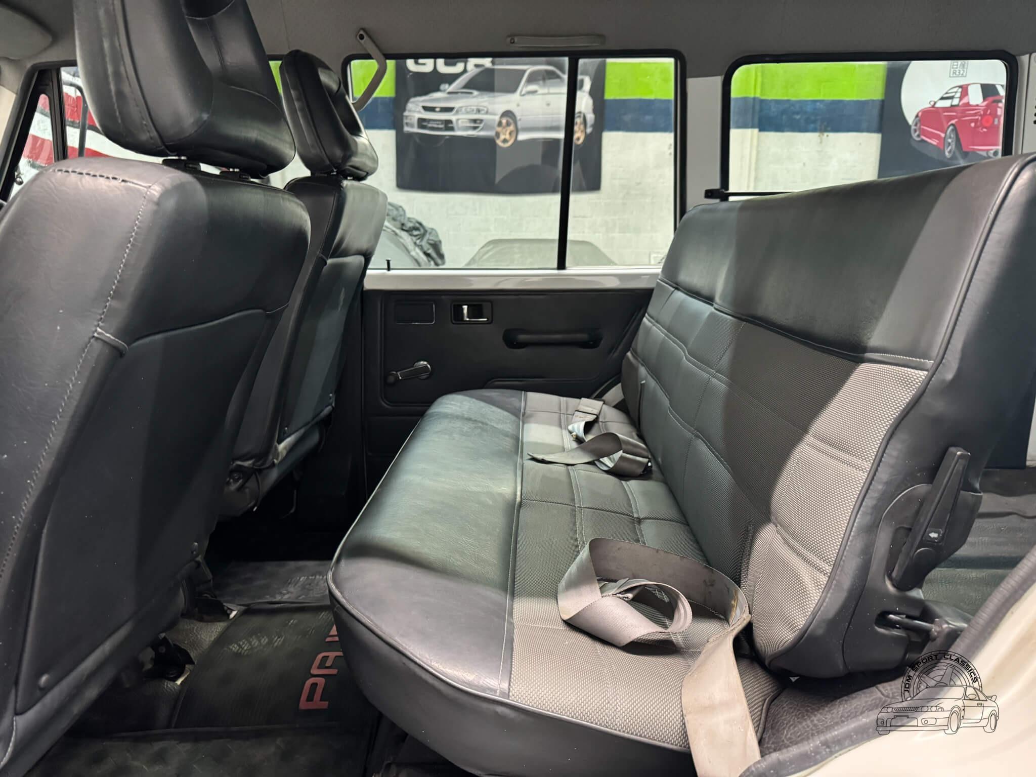 1989 Mitsubishi Pajero DX