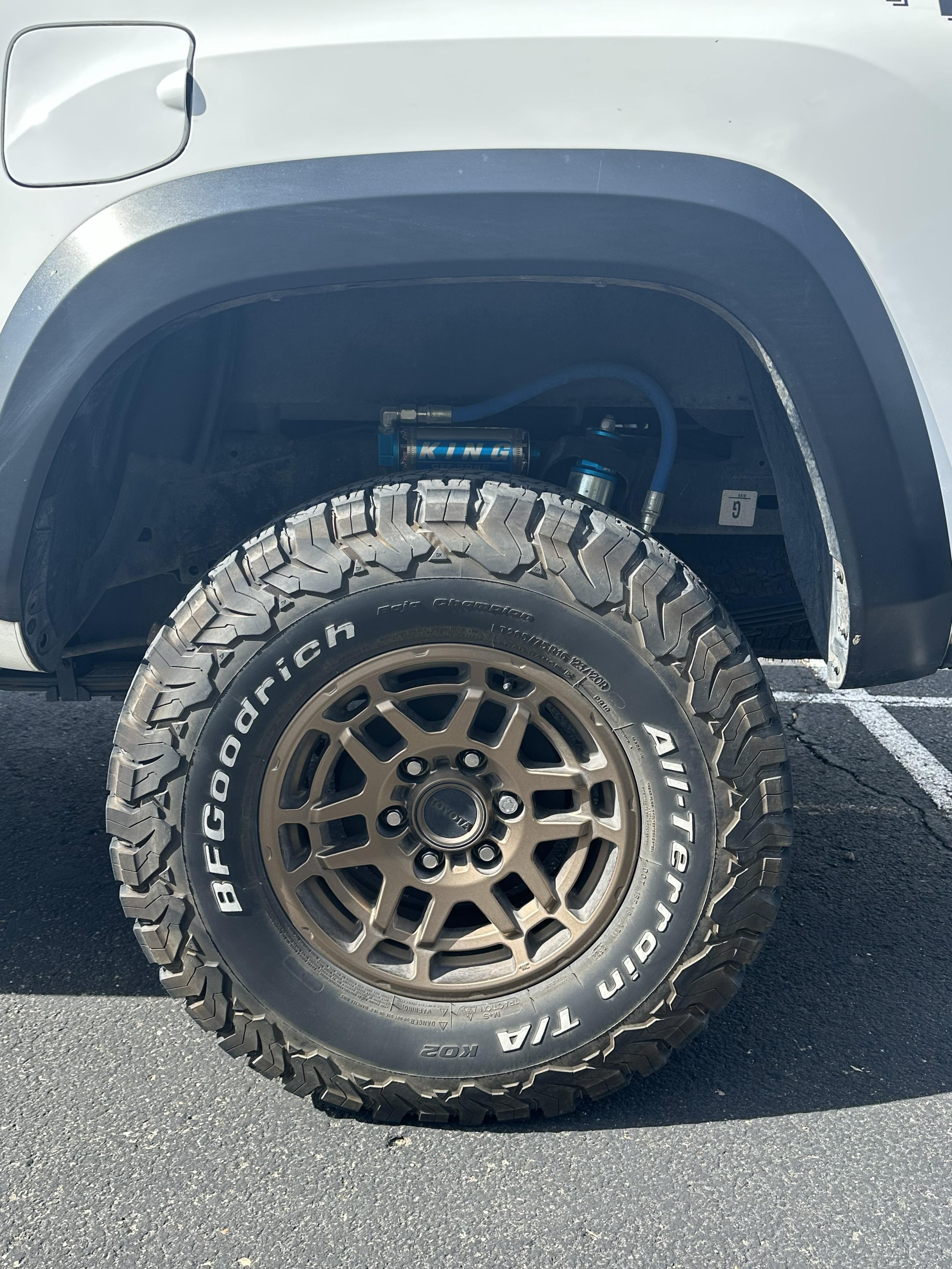 2022 Toyota Tacoma TRD Off-Road - 5