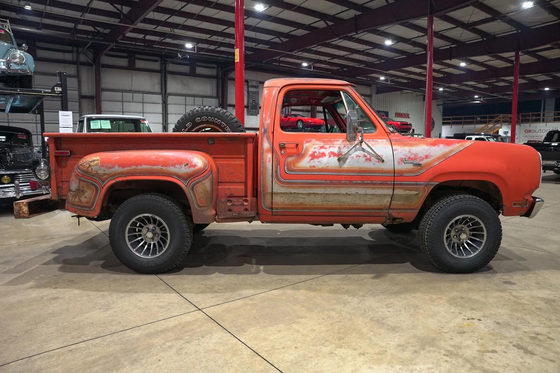 1977 Dodge Power Wagon Custom - 2