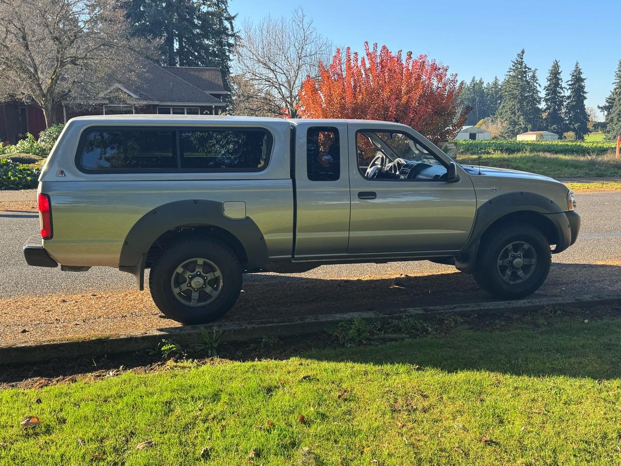 2002 Nissan Frontier XE - 5
