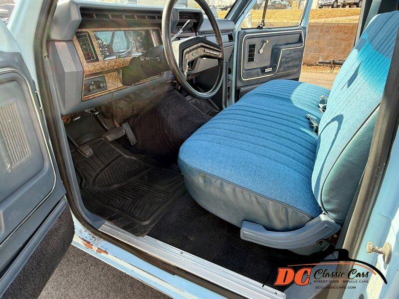 1986 Ford F-150 XLT Lariat