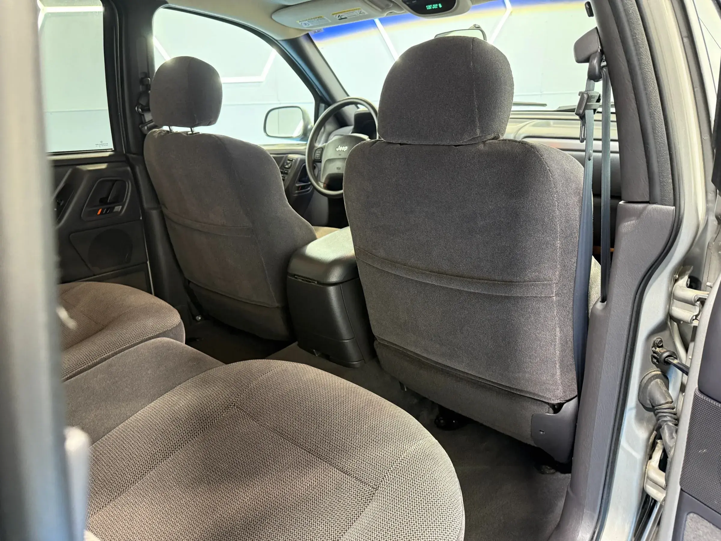 40k-Mile 2001 Jeep Grand Cherokee