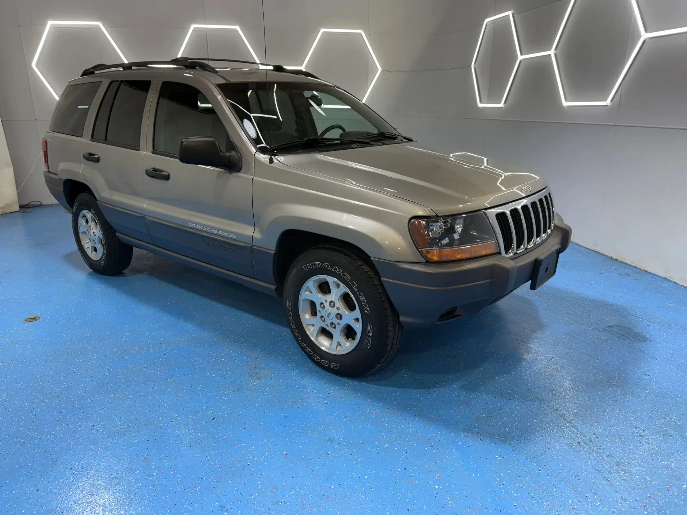 40k-Mile 2001 Jeep Grand Cherokee