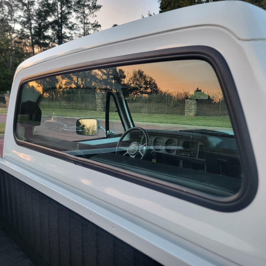 1982 Dodge D150 Resto-Mod