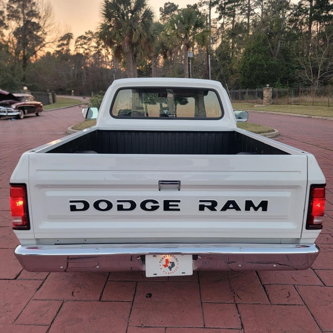 1982 Dodge D150 Resto-Mod