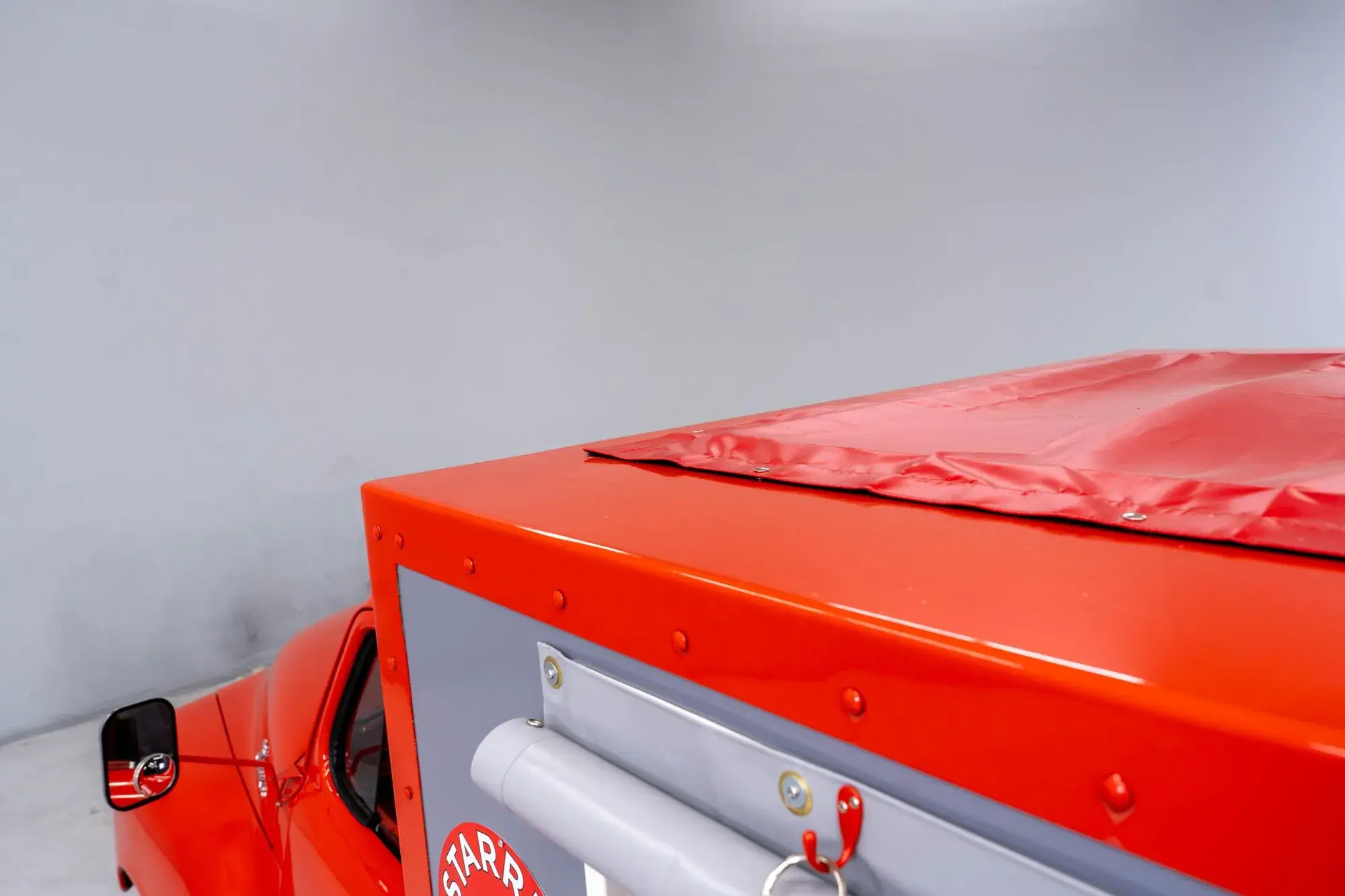 1952 Studebaker 2R5 Cargo Truck