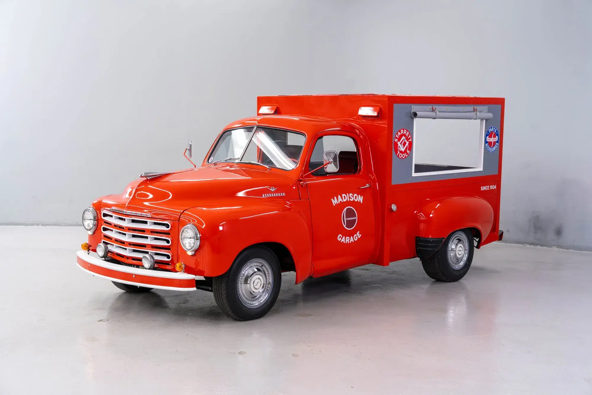 1952 Studebaker 2R5 Cargo Truck - 2