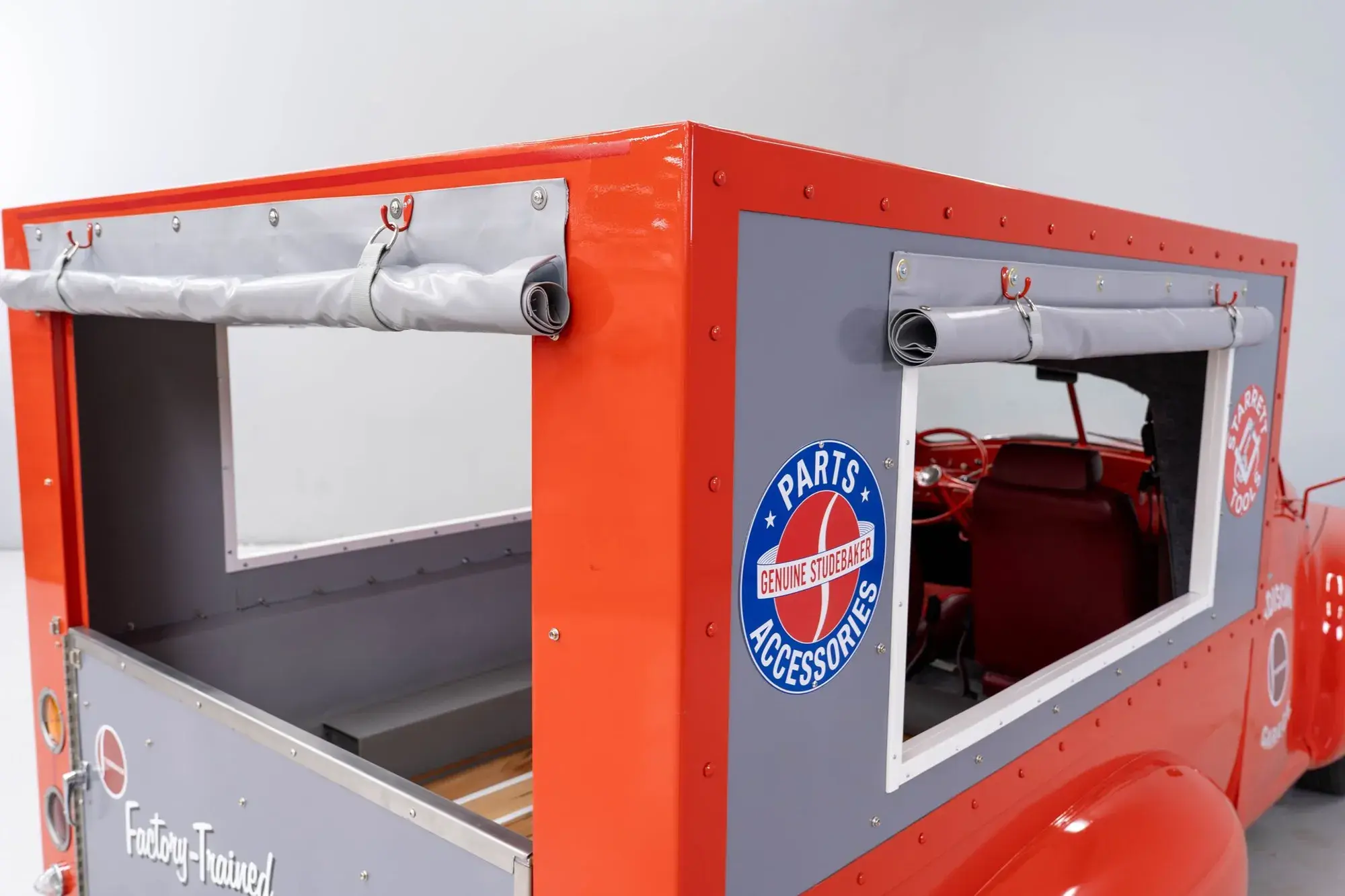 1952 Studebaker 2R5 Cargo Truck