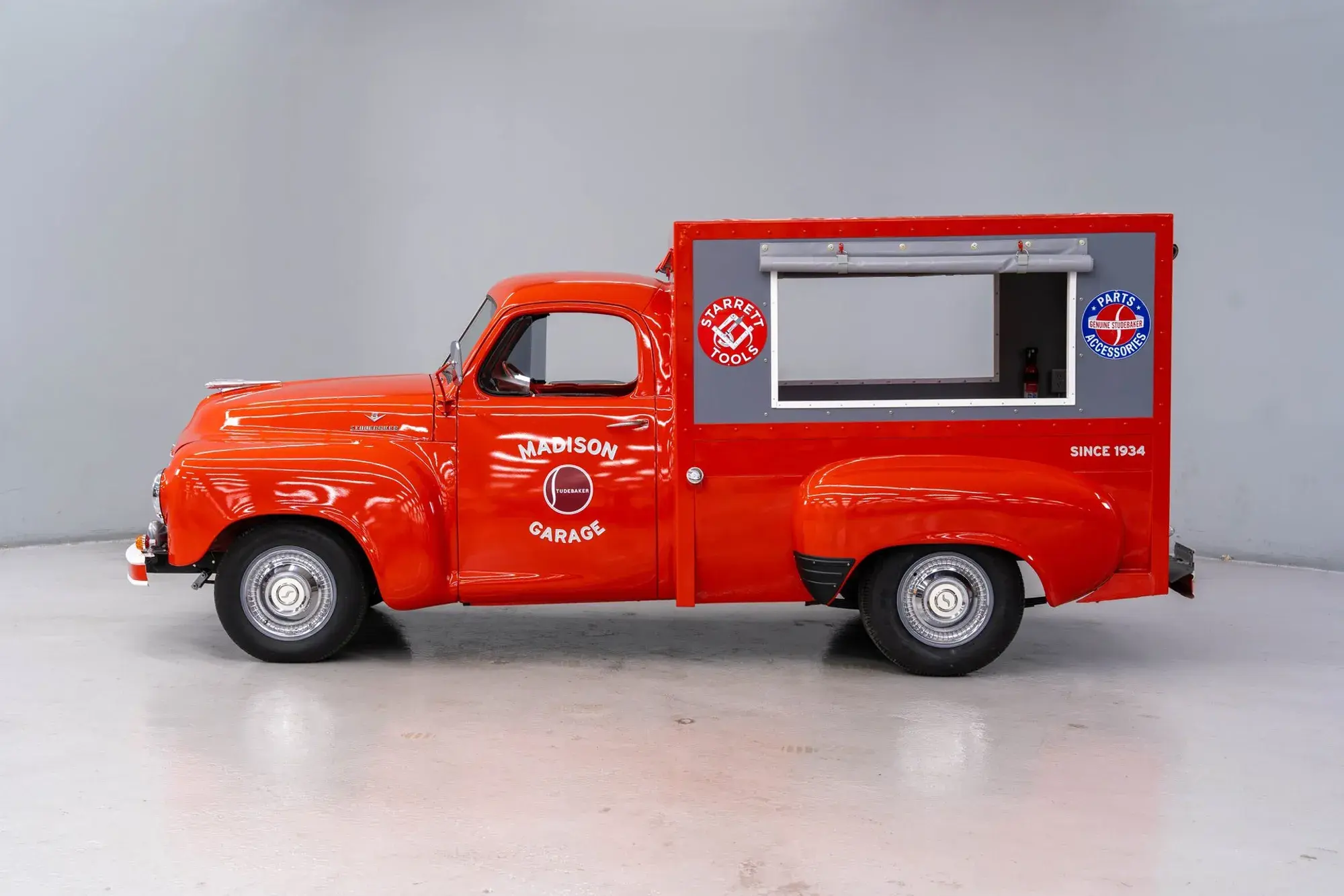 1952 Studebaker 2R5 Cargo Truck - 3