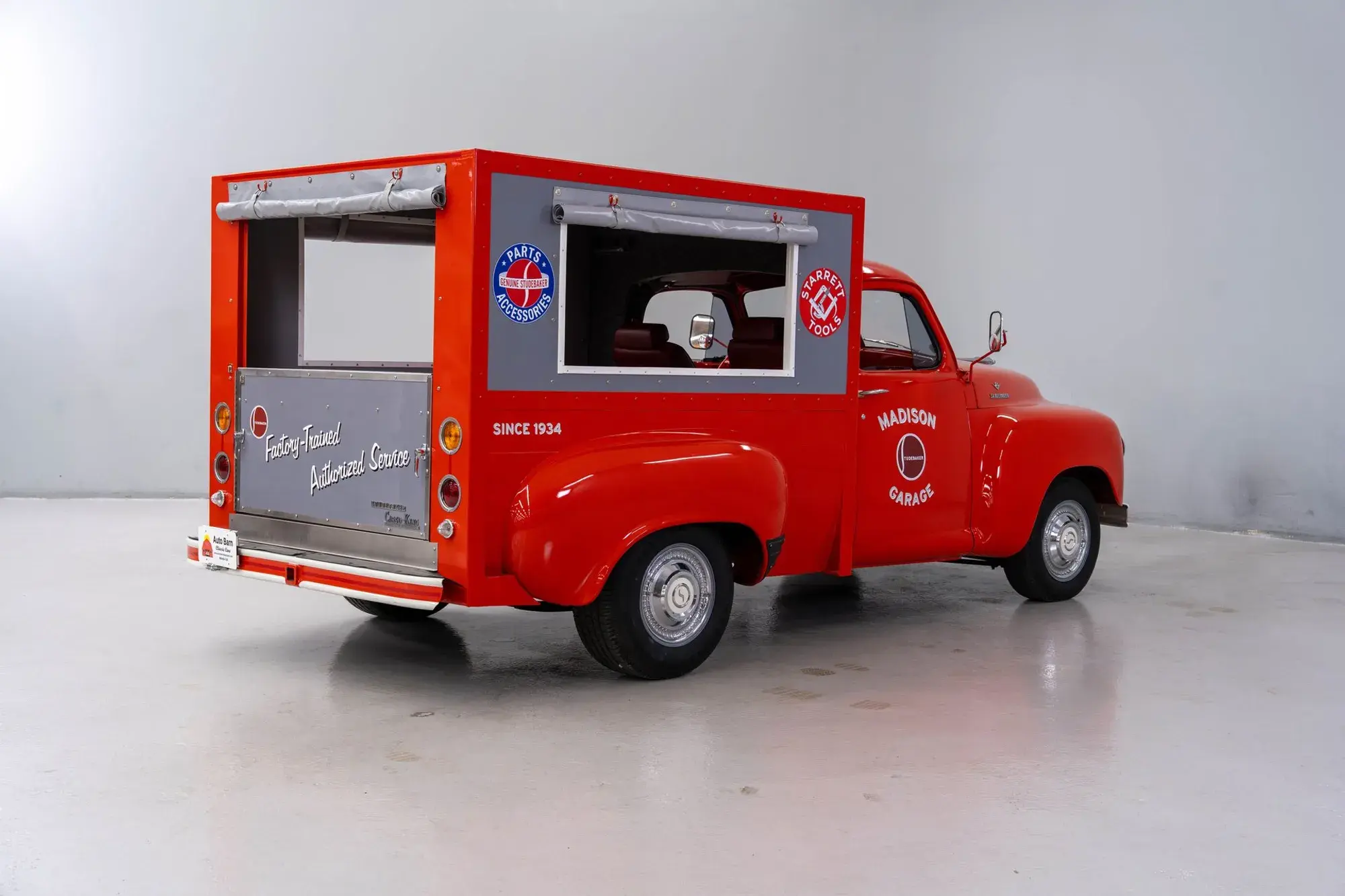 1952 Studebaker 2R5 Cargo Truck