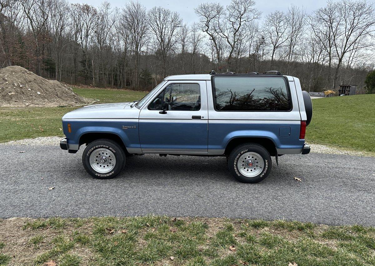 29k-Mile 1988 Ford Bronco II XLT 4×4