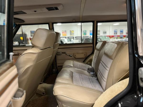 1990 Jeep Grand Wagoneer