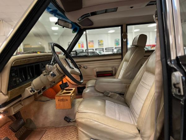 1990 Jeep Grand Wagoneer