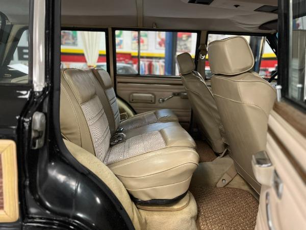 1990 Jeep Grand Wagoneer