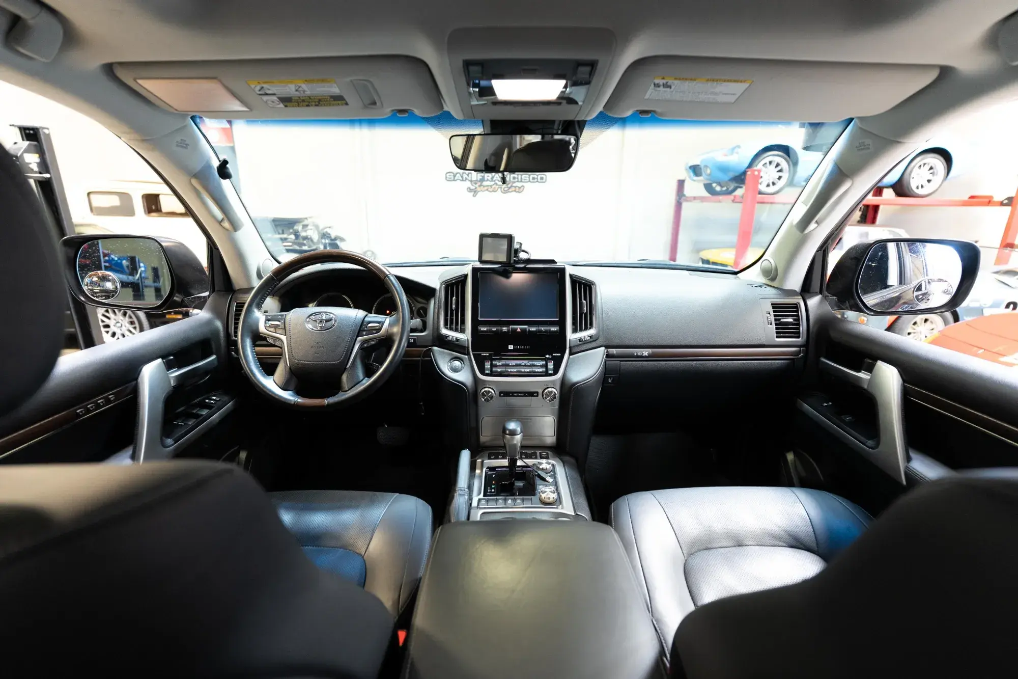 2019 Toyota Land Cruiser