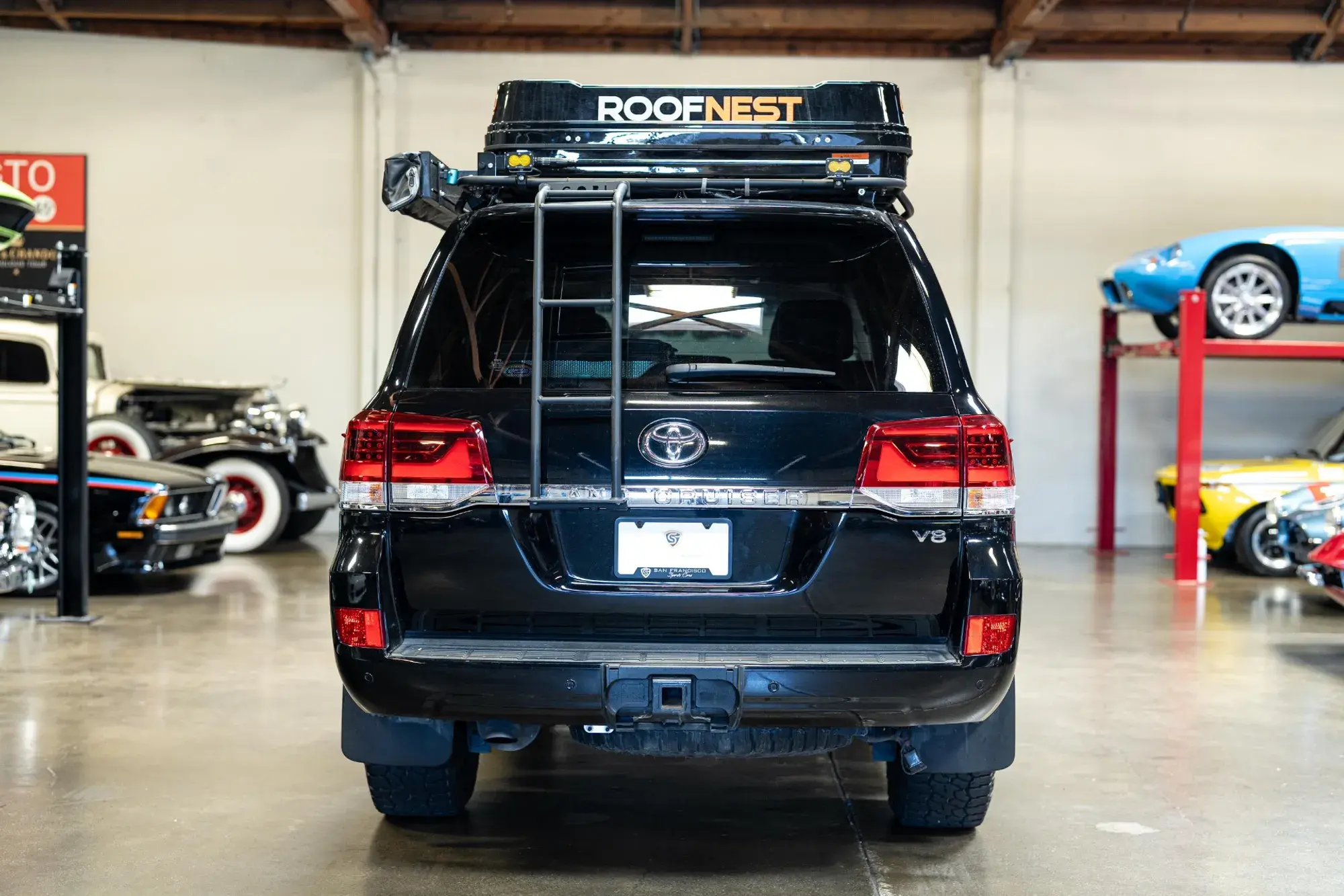 2019 Toyota Land Cruiser - 5