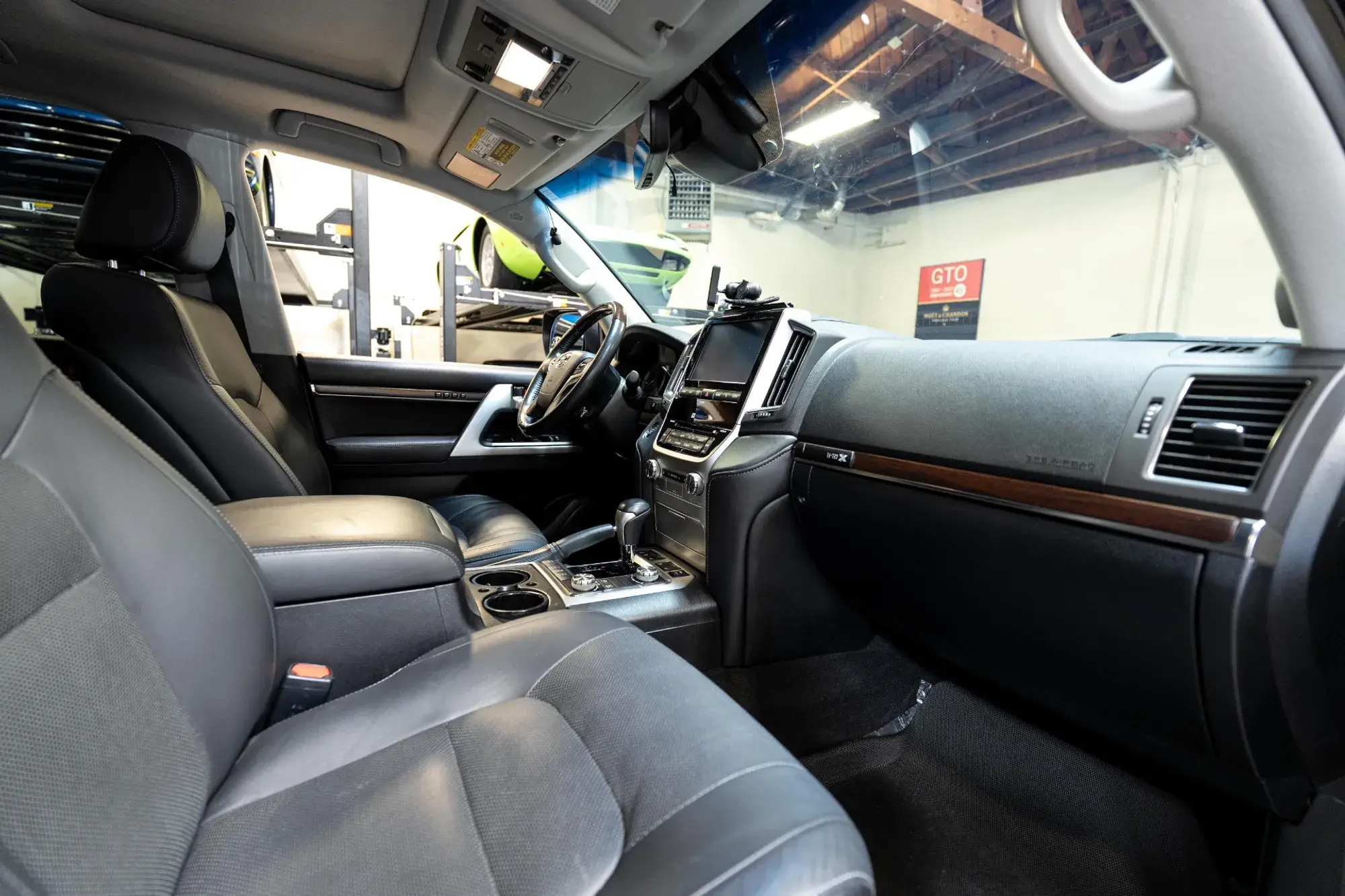 2019 Toyota Land Cruiser