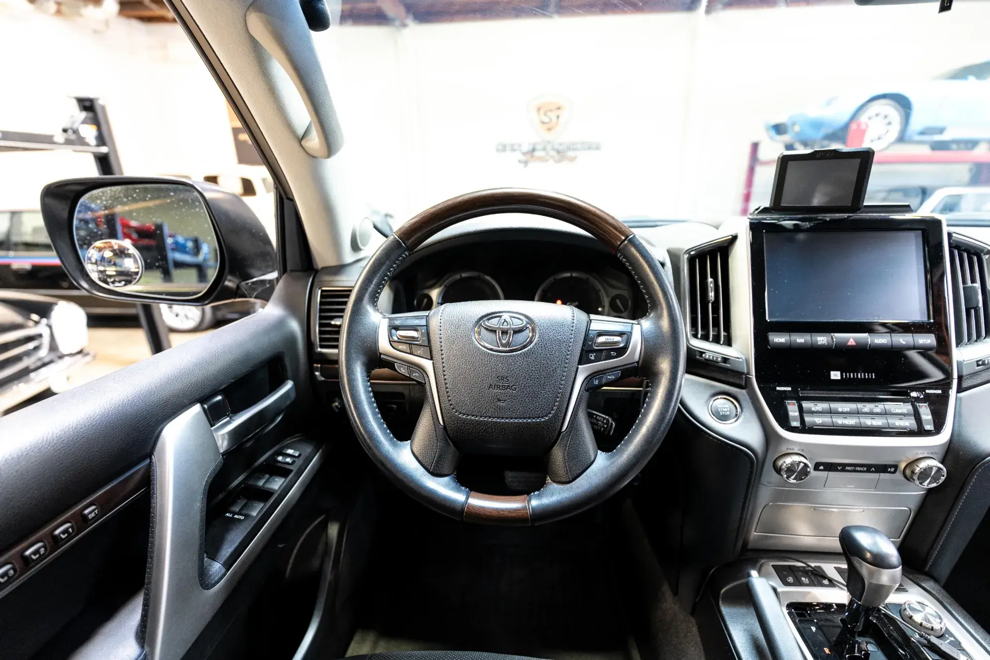 2019 Toyota Land Cruiser