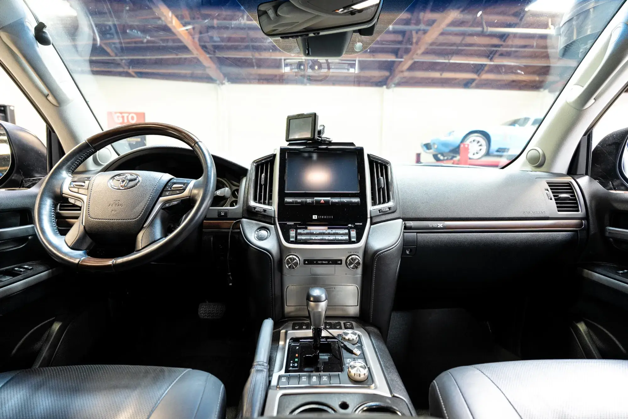 2019 Toyota Land Cruiser