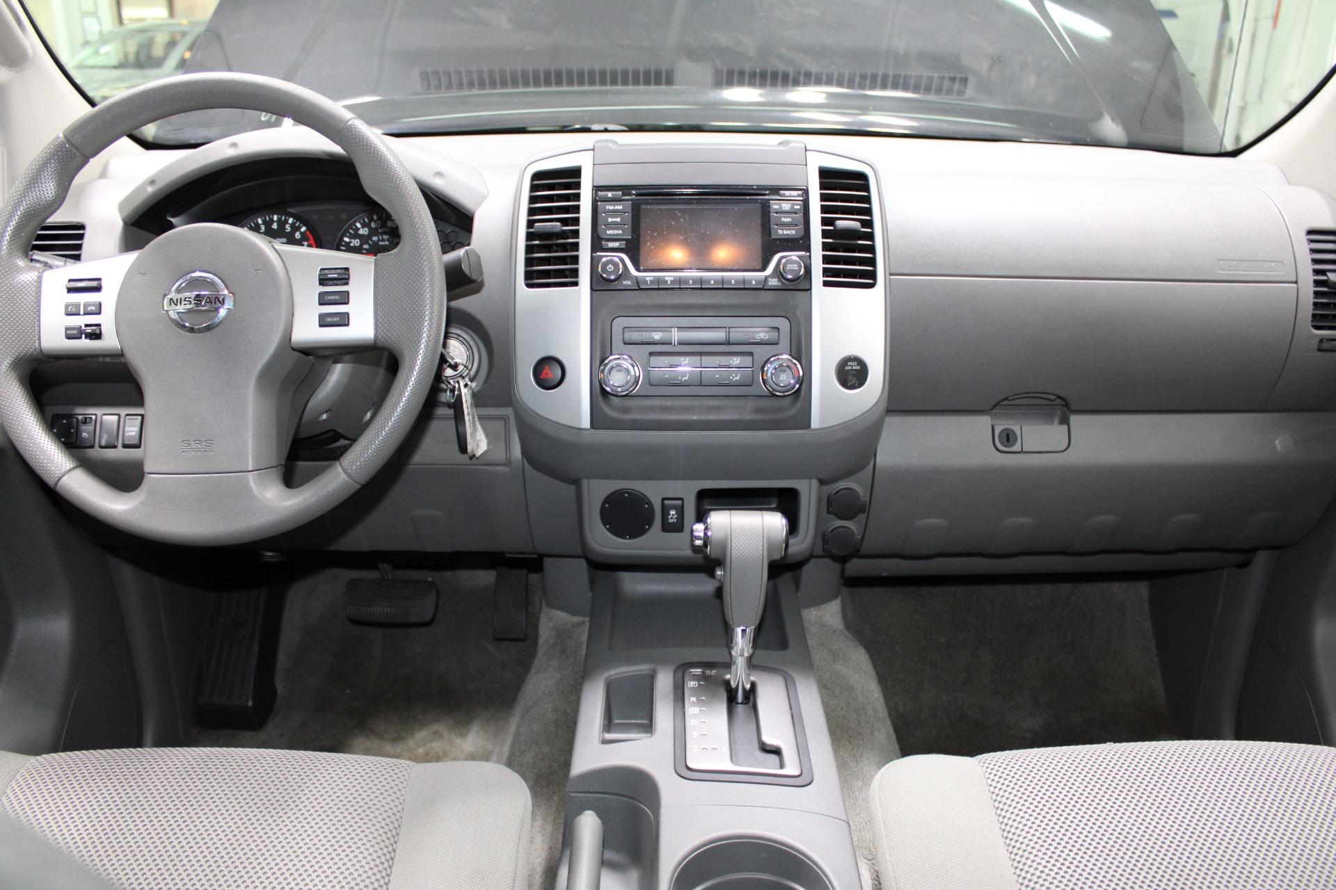 2016 Nissan Frontier SV