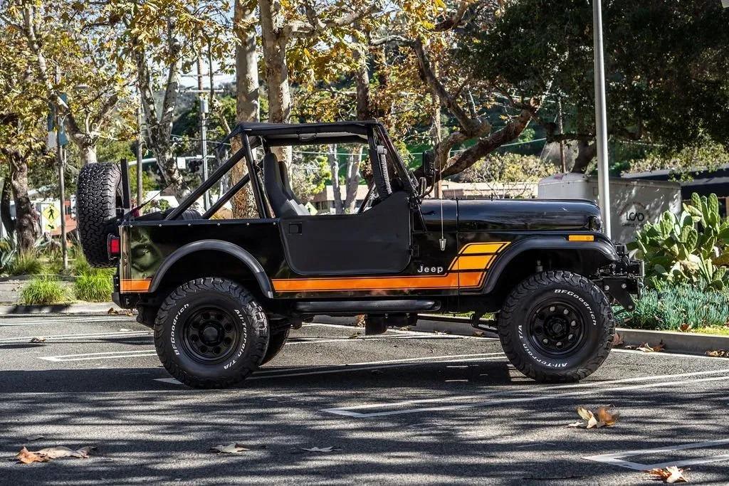 1985 Jeep CJ-7 - 2