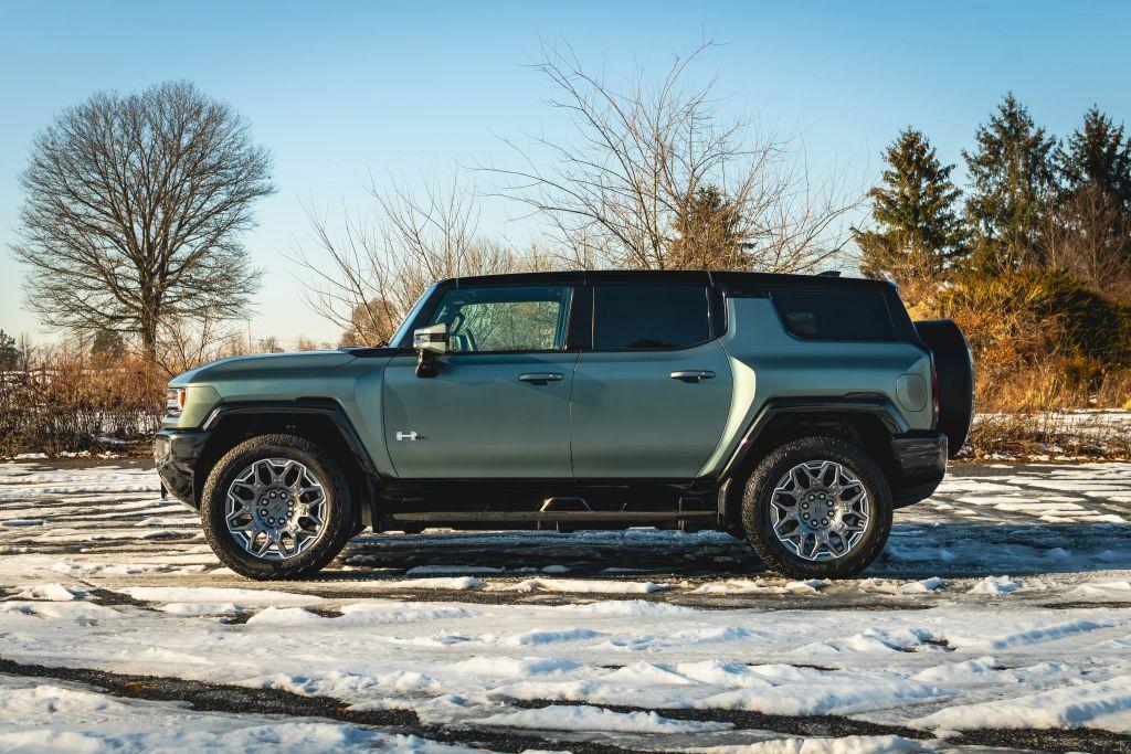 2024 GMC HUMMER EV
