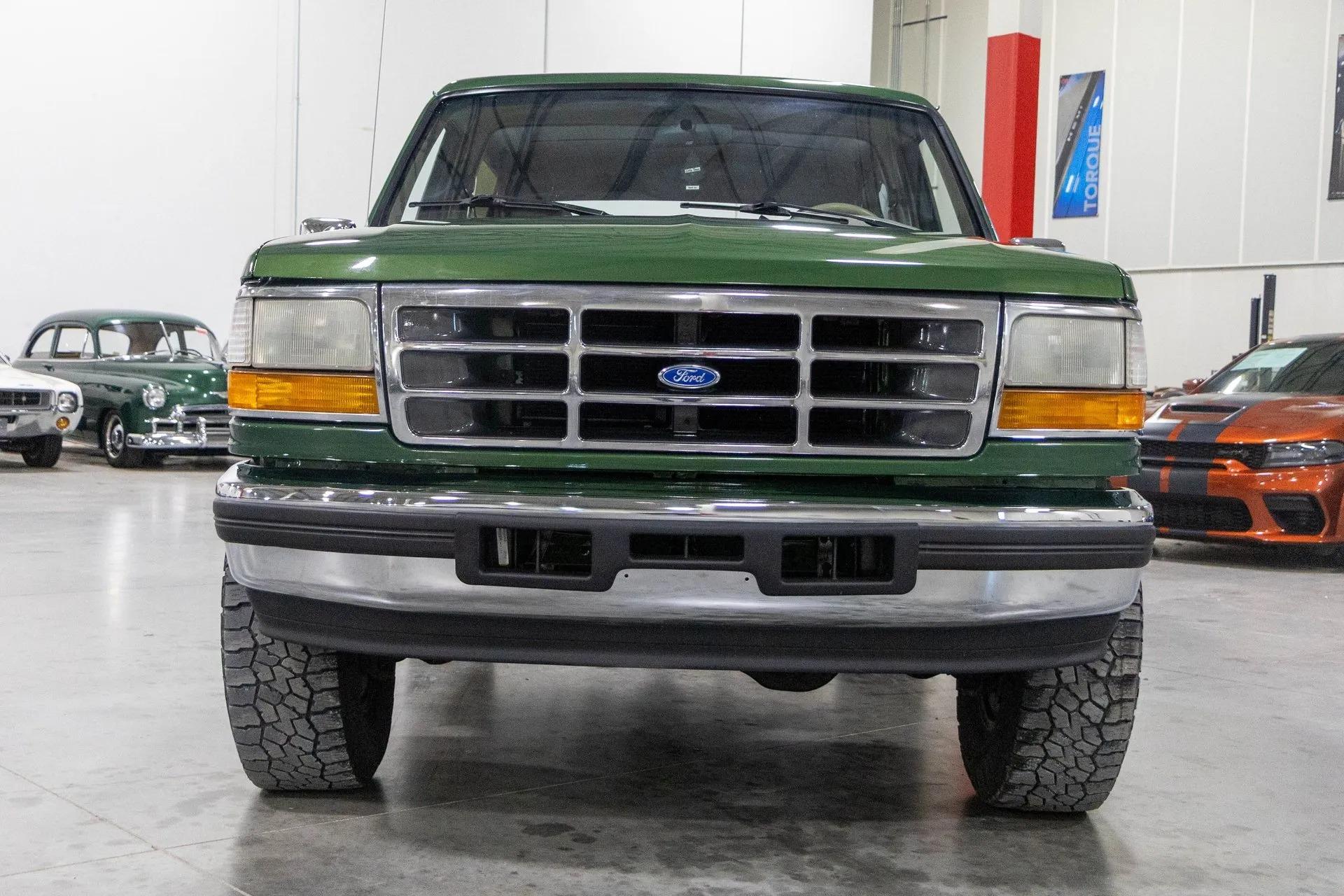 1995 Ford Bronco XLT - 3