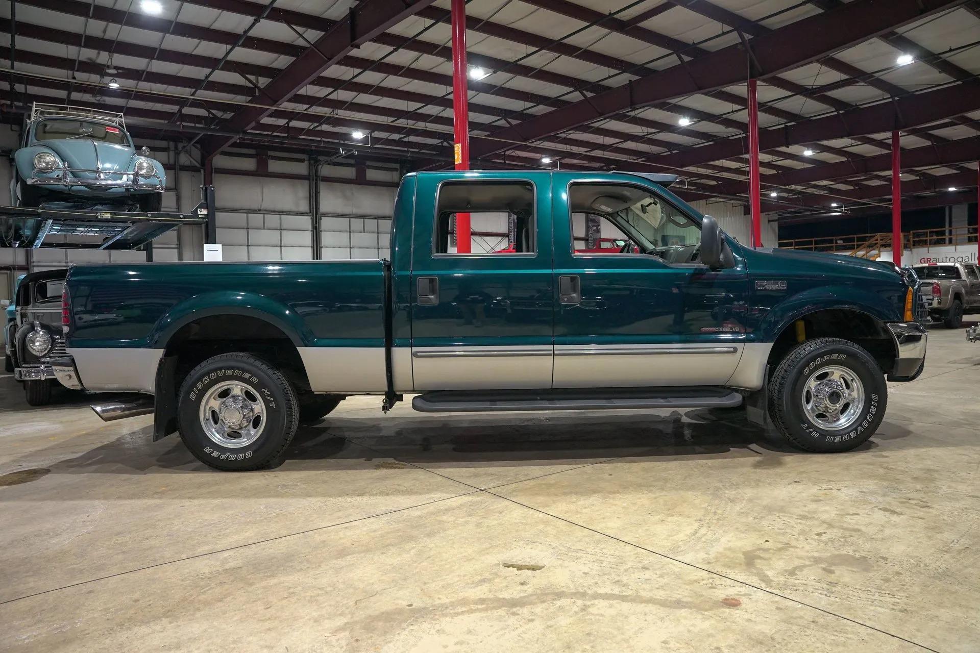 1999 Ford F-250 Super Duty XLT - 2