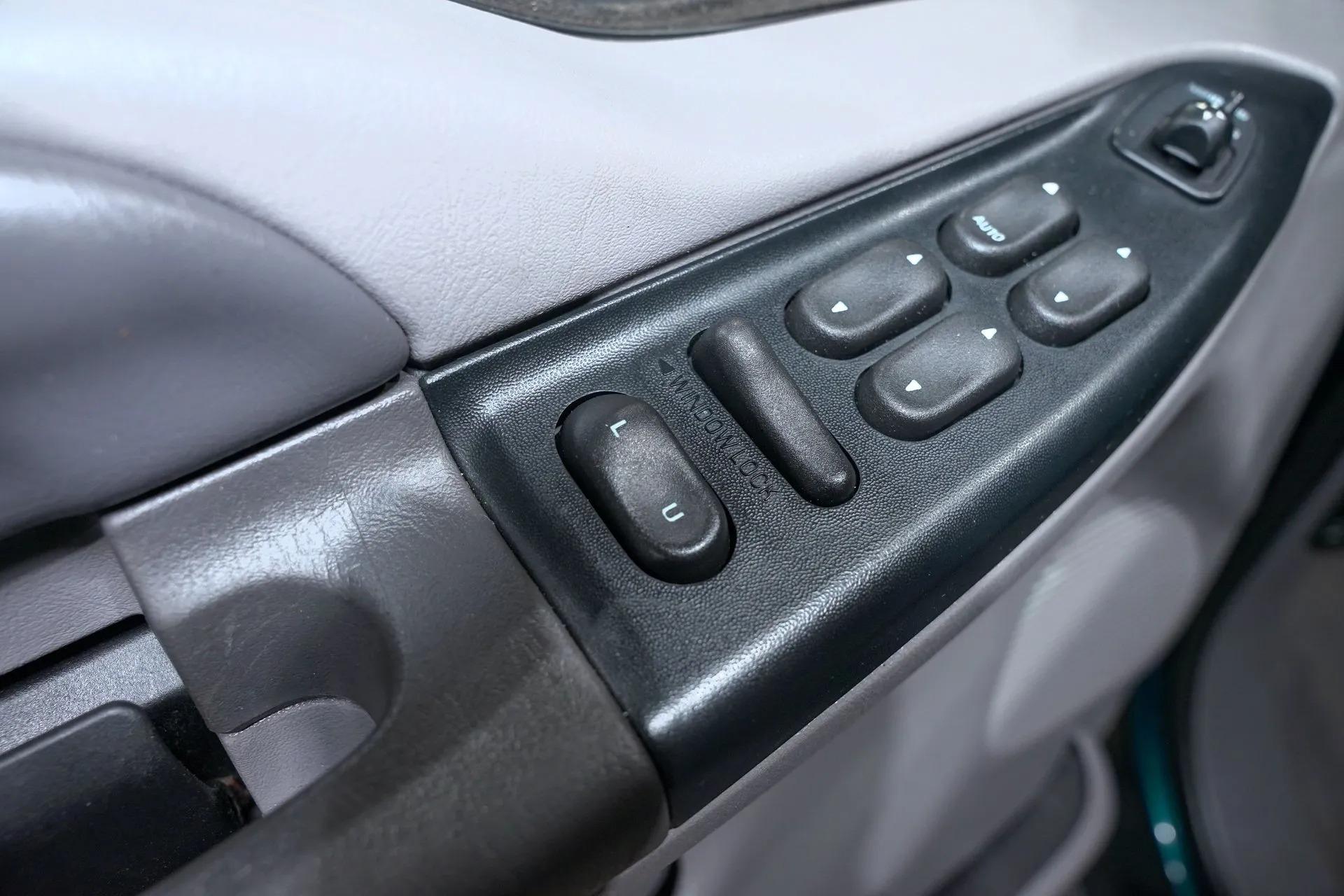 1999 Ford F-250 Super Duty XLT