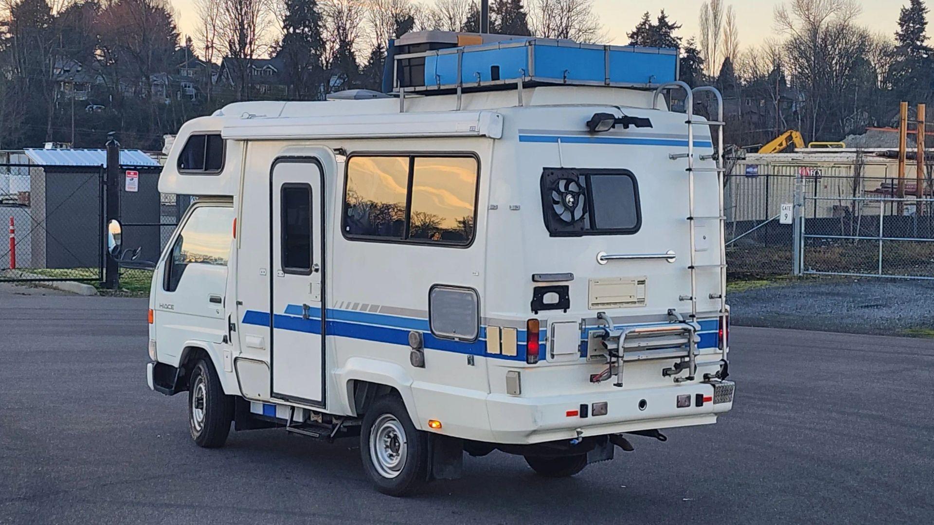 1996 Toyota HiAce Alimo (LY151) - 3