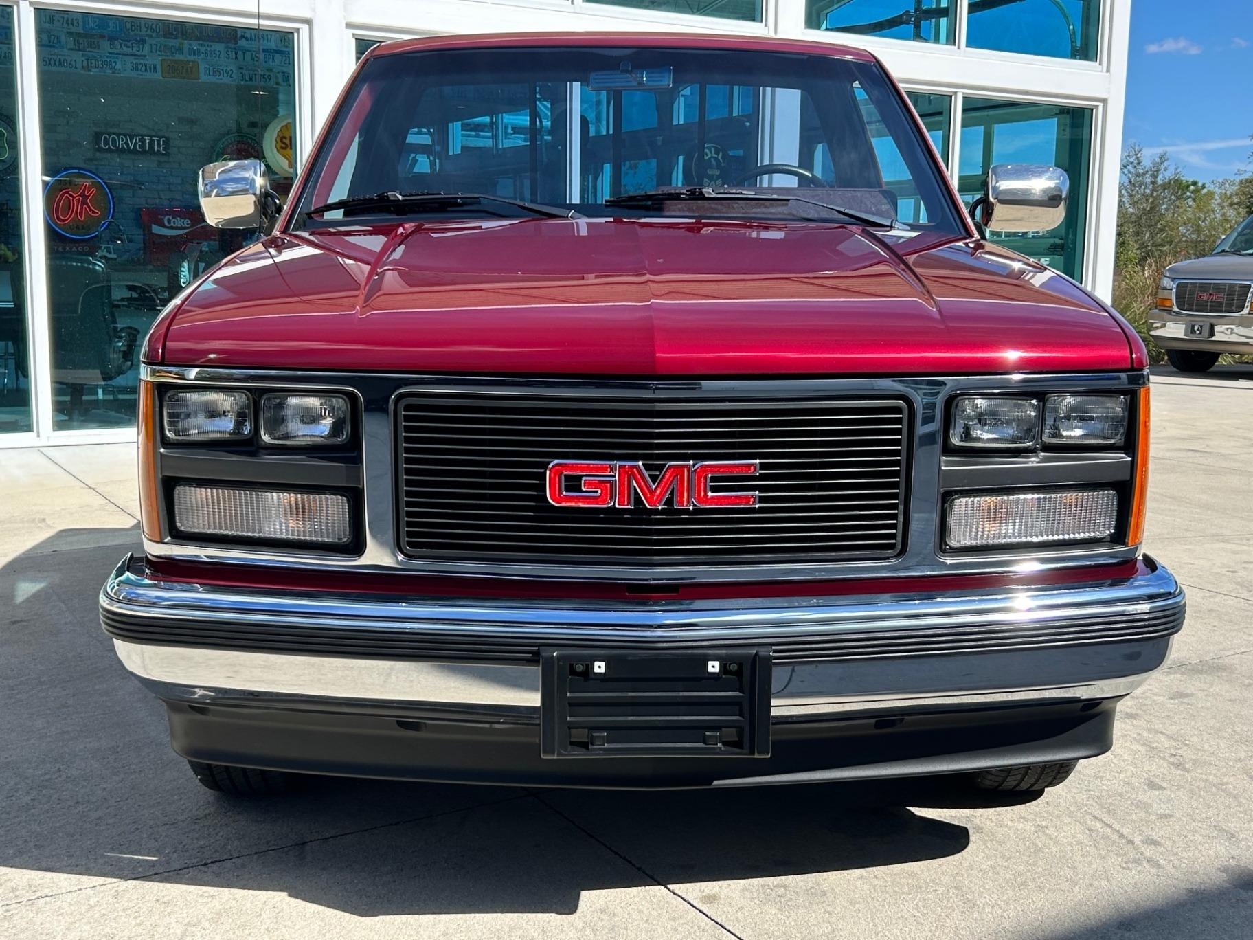 1989 GMC C1500 Sierra Santa Fe Edition - 2