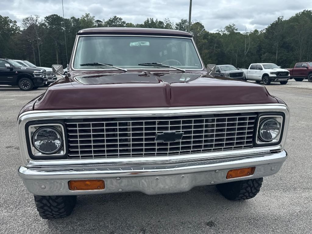 Restored 1972 Chevrolet Surburban - 4